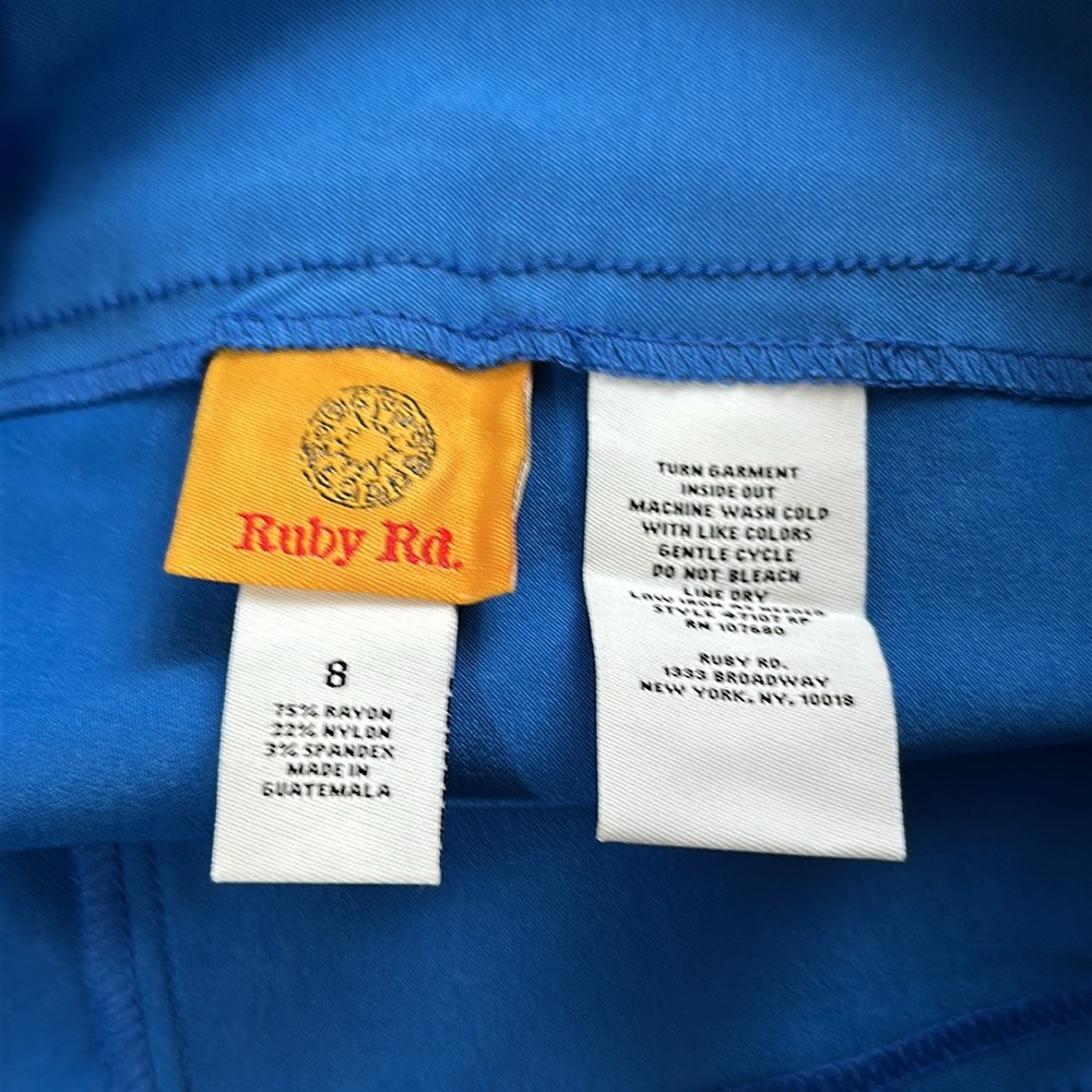 Ruby Rd. Blue Women's slimming contour waistband Shorts size 8 NWT - Picture 4 of 4